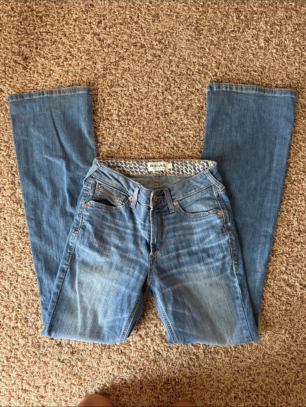 Ariat Women's Faded Blue Straight Leg Jeans 27R